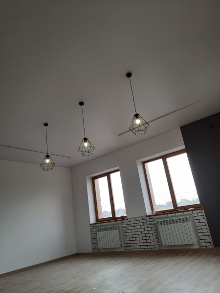 Фото натяжного потолка в частном доме