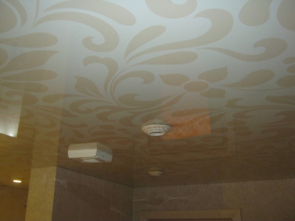 Фотографии потолков с фотопечатью